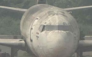 Słynny przewoźnik lotniczy przypadkiem odkrył, że od 2012 roku na jednym z lotnisk stoi porzucony Boeing