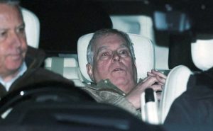 Policja ponownie przeszukała dom byłego księcia Andrzeja dzień po jego zatrzymaniu