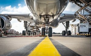 Rosną ceny biletów. Branża lotnicza reaguje na wzrost cen paliwa