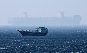 Po nalotach Izraela cieśnina Ormuz znów zablokowana