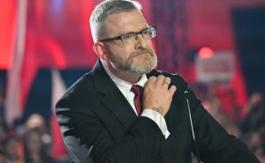 Braun rośnie w siłę. Nowy sondaż partyjny
