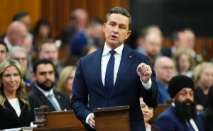 Rozmowy handlowe z USA — Poilievre krytykuje Carneya