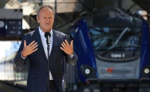 Tusk zapowiada budowę najszybszej kolei w Europie