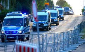 Starcia z policją podczas zjazdu AfD